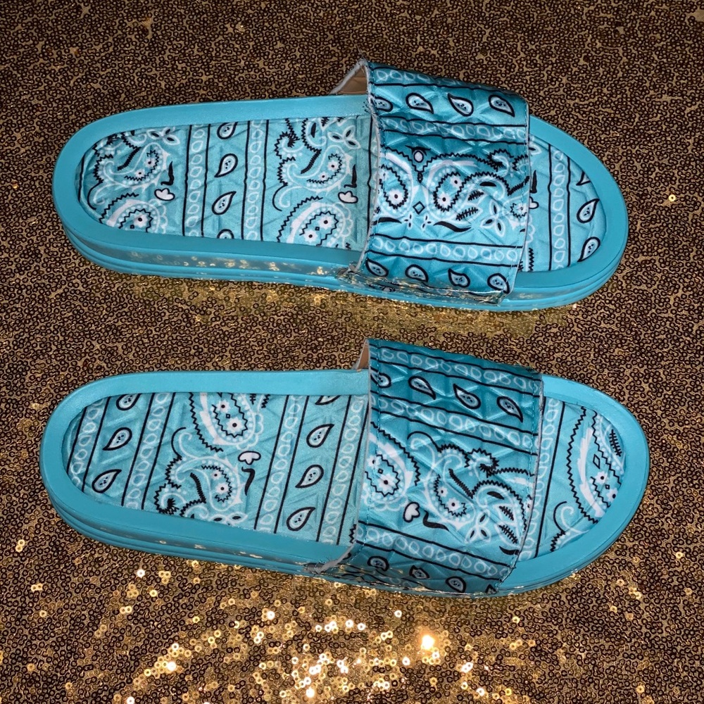 Turquoise Bandanna Printed Slippers
